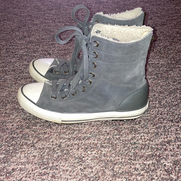 Converse Lined grey boots. Size 8 1/2 - Picture 2 of 3
